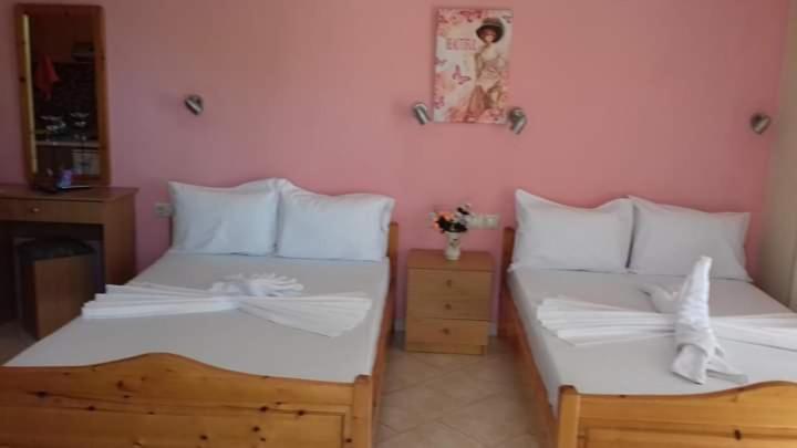 Poseidon Rooms Vrasná Eksteriør billede
