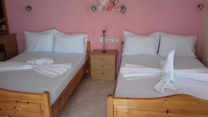 Poseidon Rooms Vrasná Eksteriør billede
