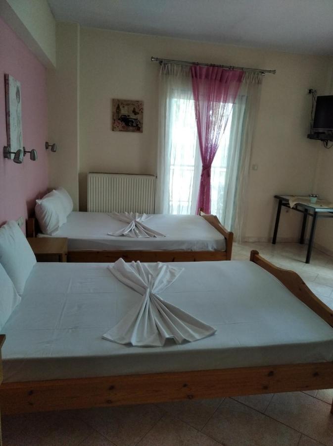 Poseidon Rooms Vrasná Eksteriør billede